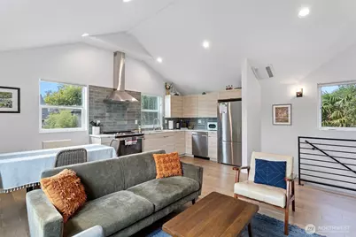 3013 61st Avenue SW, Seattle, WA 98116 - Photo 6