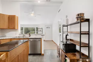 470 SE Crescent Dr, Shelton, WA 98584 - Photo 8