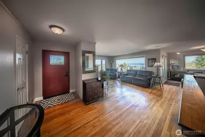 6404 N Five Views Road, Tacoma, WA 98407 - Photo 2
