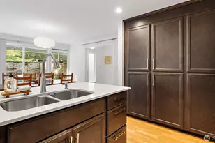 152 SW 200th St, Normandy Park, WA 98166 - Photo 6