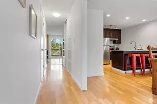 152 SW 200th St, Normandy Park, WA 98166 - Photo 2