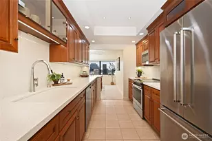 1301 Spring St, Seattle, WA 98104 - Photo 12