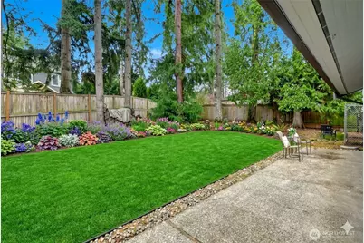 9901 NE 32nd Street, Bellevue, WA 98004 - Photo 30