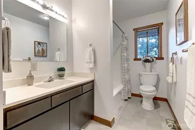 9901 NE 32nd Street, Bellevue, WA 98004 - Photo 18