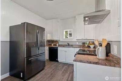 8164 Falls Avenue SE, Snoqualmie, WA 98065 - Photo 14