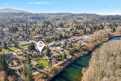 8164 Falls Avenue SE, Snoqualmie, WA 98065 - Photo 30