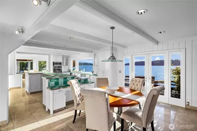 18 Holly Lane, Mercer Island, WA 98040 - Photo 12