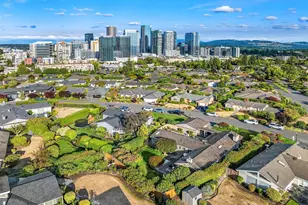 9642 Hilltop Rd, Bellevue, WA 98004 - Photo 34