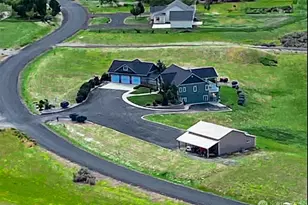 55776 Bay Area Dr, Electric City, WA 99123 - Photo 1