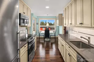 5818 NE 70th St, Seattle, WA 98115 - Photo 10