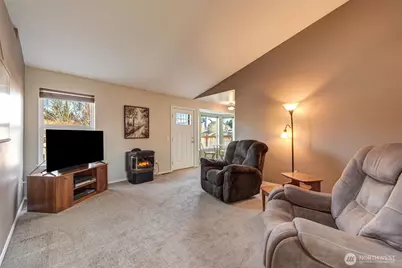 8709 15th Street NE, Lake Stevens, WA 98258 - Photo 2