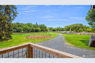 11761 Thorp Highway N, Thorp, WA 98946 - Photo 36