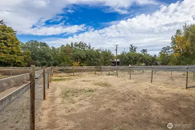 11761 Thorp Highway N, Thorp, WA 98946 - Photo 34