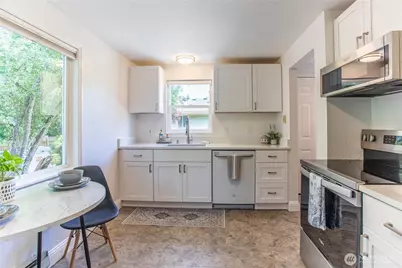 7169 18th Avenue SW, Seattle, WA 98106 - Photo 4