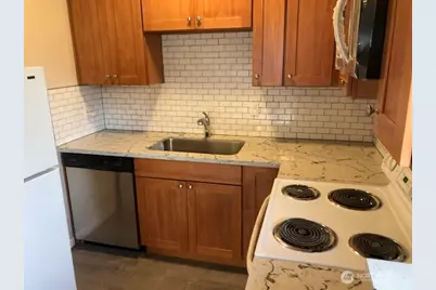 2311 Yale Avenue E, Seattle, WA 98102 - Photo 10