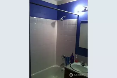 2311 Yale Avenue E, Seattle, WA 98102 - Photo 14