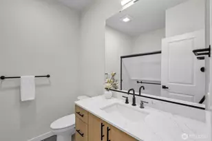 15613 Admiralty Way, Lynnwood, WA 98087 - Photo 16