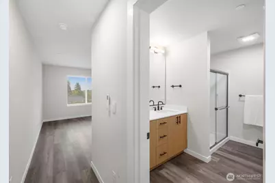 15613 Admiralty Way #B1, Lynnwood, WA 98087 - Photo 8