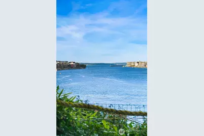 3606 W Commodore Way, Seattle, WA 98199 - Photo 2