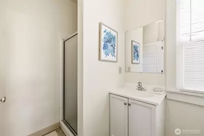 209 W McGraw Street, Seattle, WA 98119 - Photo 14