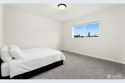 2810 180th Street Ct E, Tacoma, WA 98445 - Photo 20