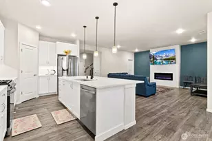 2810 180th St Ct E, Tacoma, WA 98445 - Photo 6