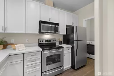 10909 Avondale Road NE #R170, Redmond, WA 98052 - Photo 16