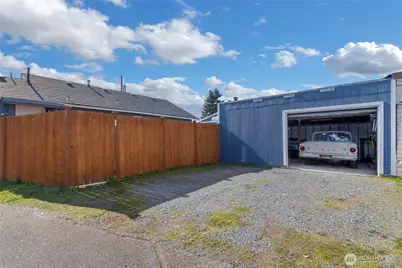 637 Elizabeth Street, Sumner, WA 98390 - Photo 16