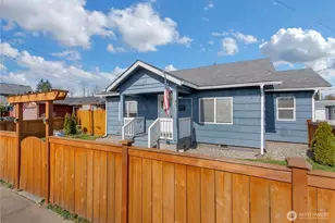 637 Elizabeth St, Sumner, WA 98390 - Photo 2