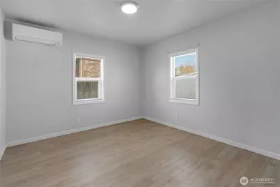 637 Elizabeth Street, Sumner, WA 98390 - Photo 10