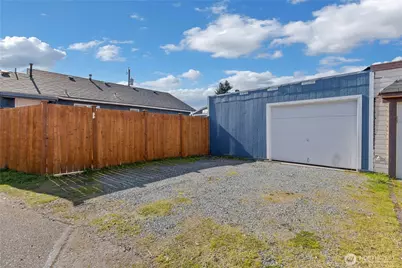 637 Elizabeth Street, Sumner, WA 98390 - Photo 18