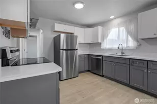 637 Elizabeth St, Sumner, WA 98390 - Photo 4