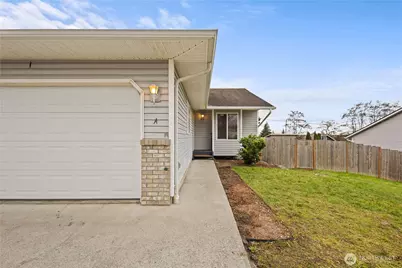 6716 64th Place NE #A, Marysville, WA 98270 - Photo 2