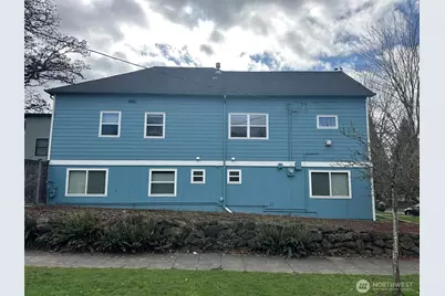 234 21st Avenue E, Seattle, WA 98112 - Photo 2