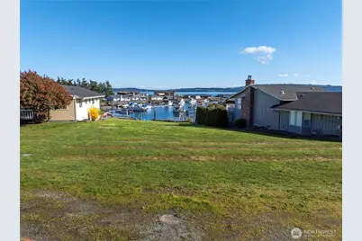 2271 Mariner Beach Drive, Oak Harbor, WA 98277 - Photo 4