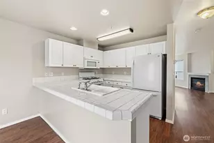 8823 Holly Dr, Everett, WA 98208 - Photo 10