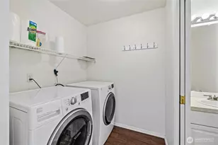 8823 Holly Dr, Everett, WA 98208 - Photo 14