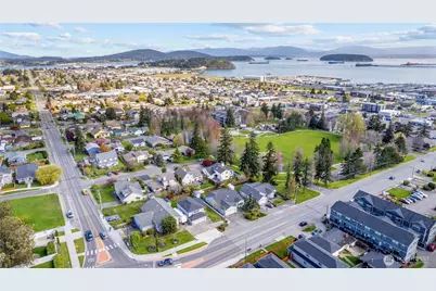 1211 31st Street, Anacortes, WA 98221 - Photo 32