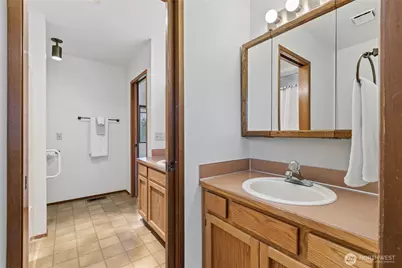 1211 31st Street, Anacortes, WA 98221 - Photo 18