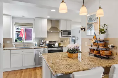 6721 22nd Avenue NW, Seattle, WA 98117 - Photo 10