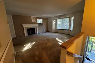 724 N 137th St, Seattle, WA 98133 - Photo 4