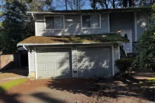 724 N 137th St, Seattle, WA 98133 - Photo 2