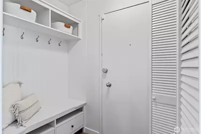 400 Melrose Avenue E #403, Seattle, WA 98102 - Photo 12