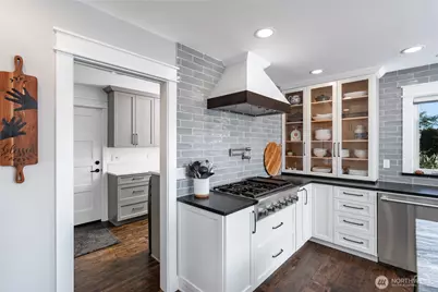 2251 Mariner Beach Drive, Oak Harbor, WA 98277 - Photo 10