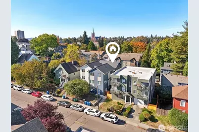 5259 Brooklyn Avenue NE, Seattle, WA 98105 - Photo 2