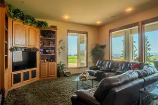 1050 Lewandowski Rd, Sunnyside, WA 98944 - Photo 16