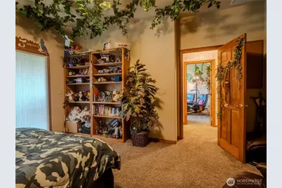 1050 Lewandowski Road, Sunnyside, WA 98944 - Photo 38