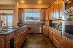 1050 Lewandowski Rd, Sunnyside, WA 98944 - Photo 18