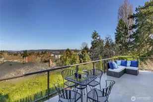 6001 60th Ave NE, Seattle, WA 98115 - Photo 2