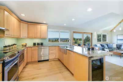 6001 60th Avenue NE, Seattle, WA 98115 - Photo 12